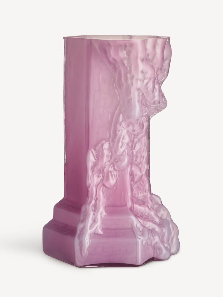 7042415_Rocky_Baroque_vase_cool_pink_Kosta_Boda_Hanna_Hansdotter_PRO_02_3x4